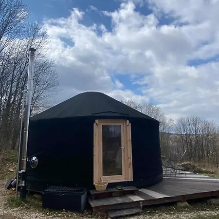 Luxury tent Black Yurt Chromiec *
