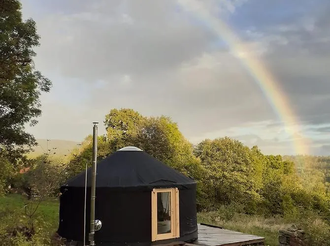 Black Yurt Chromiec * Stara Kamienica