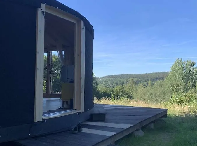 Luxury tent Black Yurt Chromiec